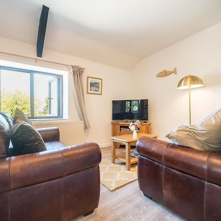Polrunny Farm Elderberry Cottage With Sea View بوسكاسِل المظهر الخارجي الصورة